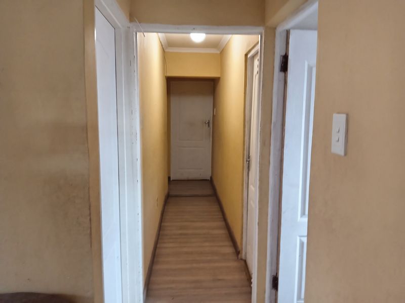 THREE BEDROOM HOUSE FOR SALE IN MOTHERWELL NU 4 - Photo 7