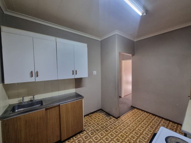 Well-Priced Flat in Prime Location – Secunda - Photo 8