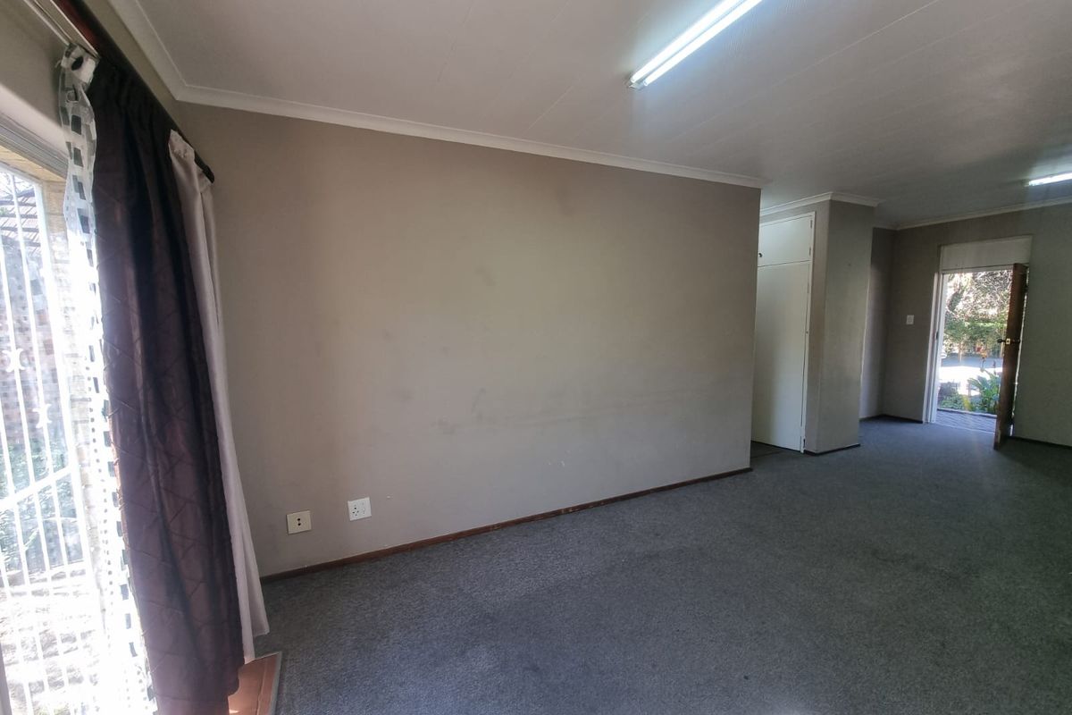 Well-Priced Flat in Prime Location – Secunda - Photo 2