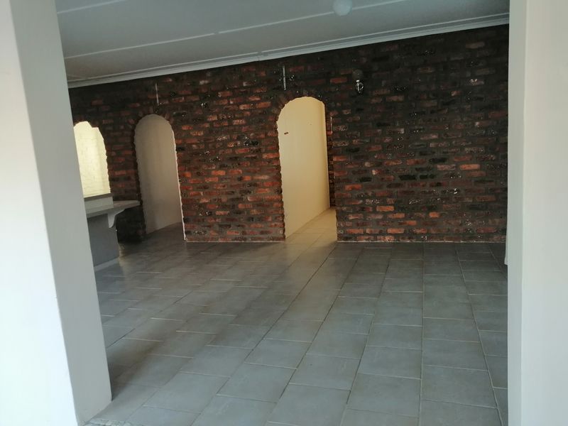 Neat lock up and go holiday home - Photo 9