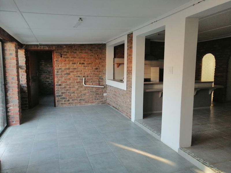 Neat lock up and go holiday home - Photo 6