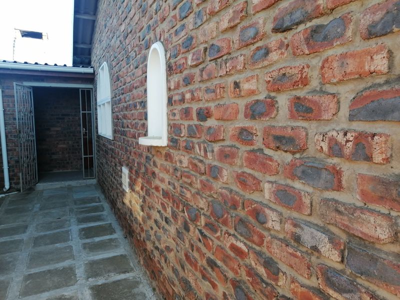 Neat lock up and go holiday home - Photo 7