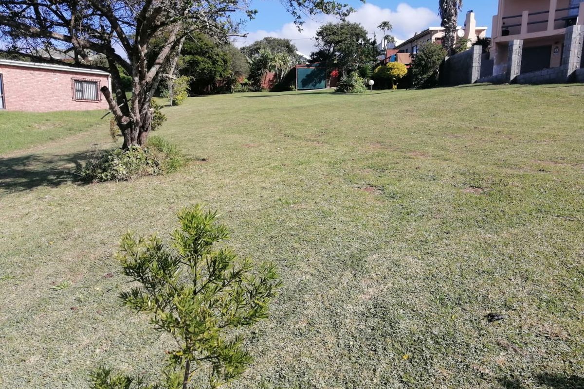 Large vacant land in Kaysers Beach - Photo 4