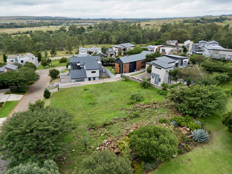 Prime Vacant Land with Stunning Views & Greenbelt Frontage - Photo 5