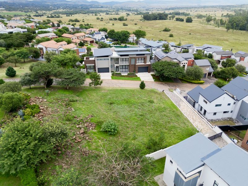 Prime Vacant Land with Stunning Views & Greenbelt Frontage - Photo 9