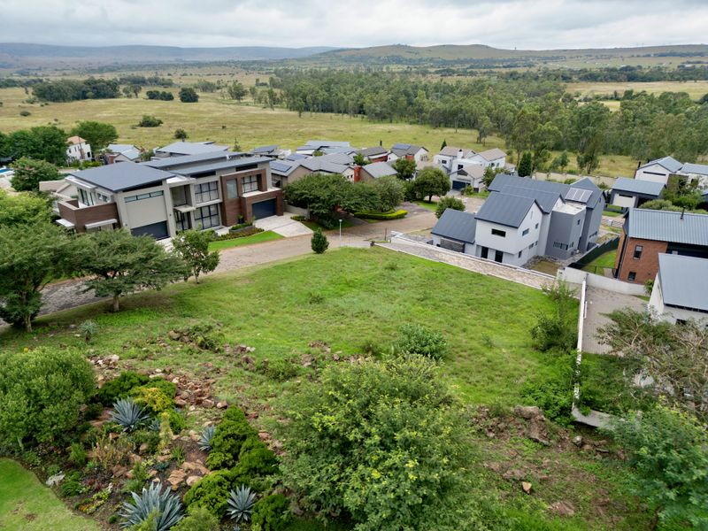 Prime Vacant Land with Stunning Views & Greenbelt Frontage - Photo 1