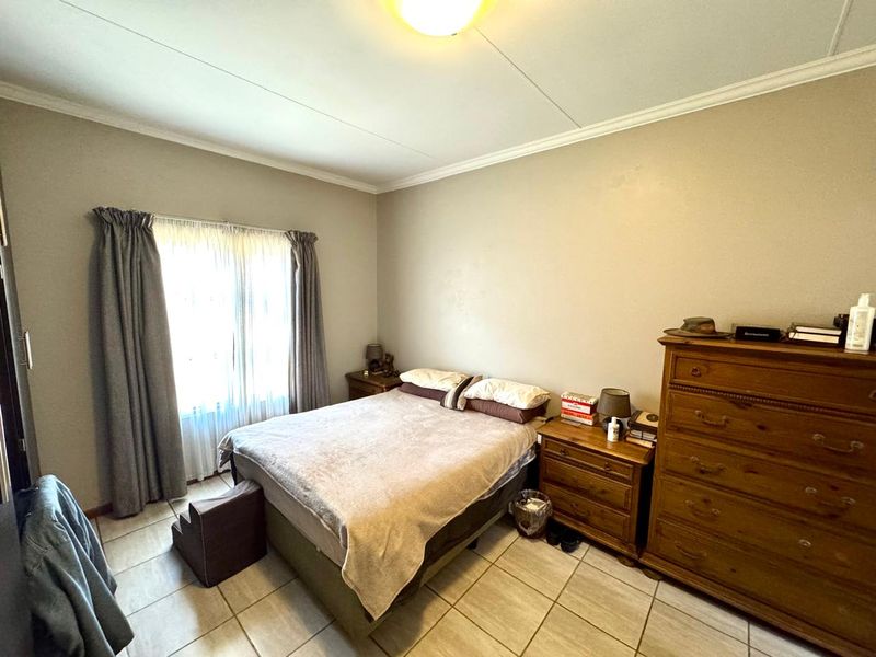 Modern 3-Bedroom Home with No Loadshedding and Pet-Friendly Garden for sale in Terra Nova Trichardt - Photo 10