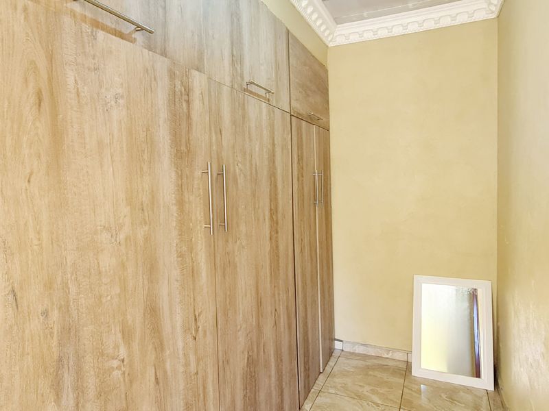 Newly renoated 3 Bedroom to rent in New Town, Louis Trichardt - Photo 6