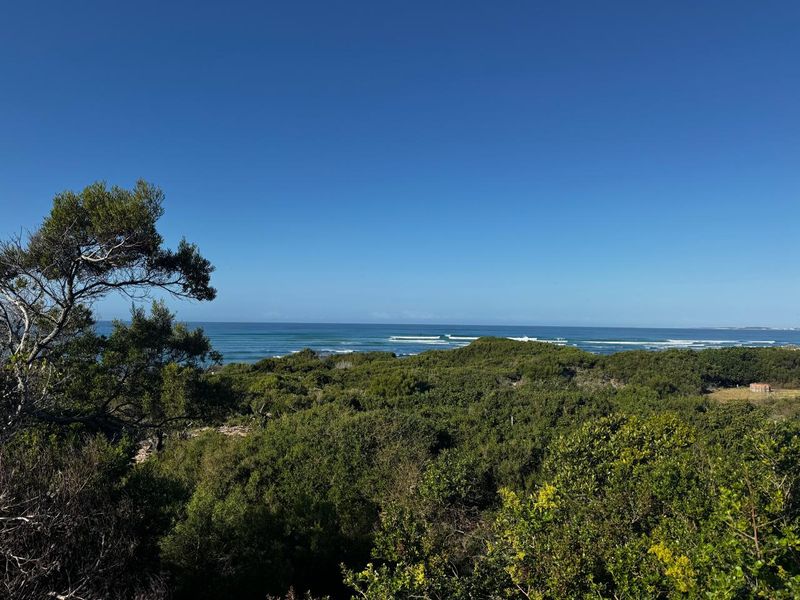 Immaculate Stand Just 4 Minutes from the Ocean in Paradise Beach, Jeffreys Bay - Photo 5