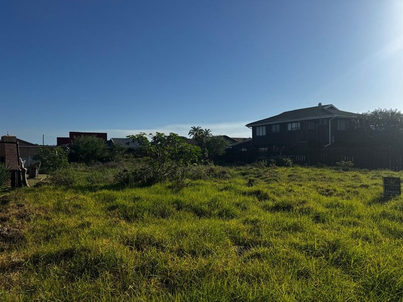 Immaculate Stand Just 4 Minutes from the Ocean in Paradise Beach, Jeffreys Bay - Photo 8