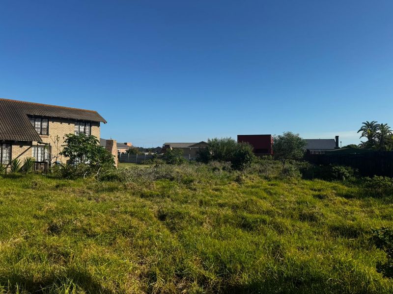 Immaculate Stand Just 4 Minutes from the Ocean in Paradise Beach, Jeffreys Bay - Photo 3