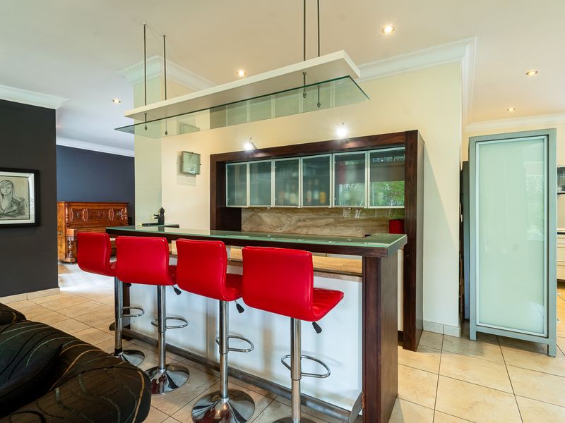 A Home in a Class of it's Own. Exclusive Mandate - Photo 9