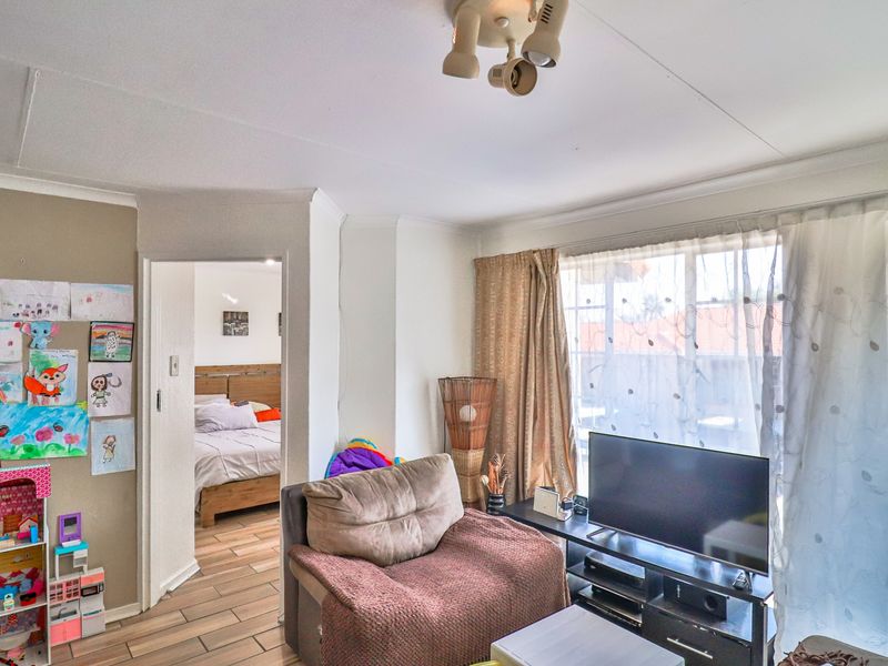 2 Bed and 1 Bath First Floor Apartment in Vorna Valley - Photo 10