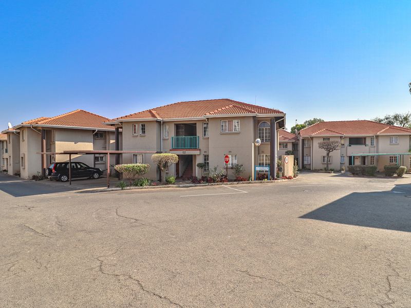 2 Bed and 1 Bath First Floor Apartment in Vorna Valley - Photo 3