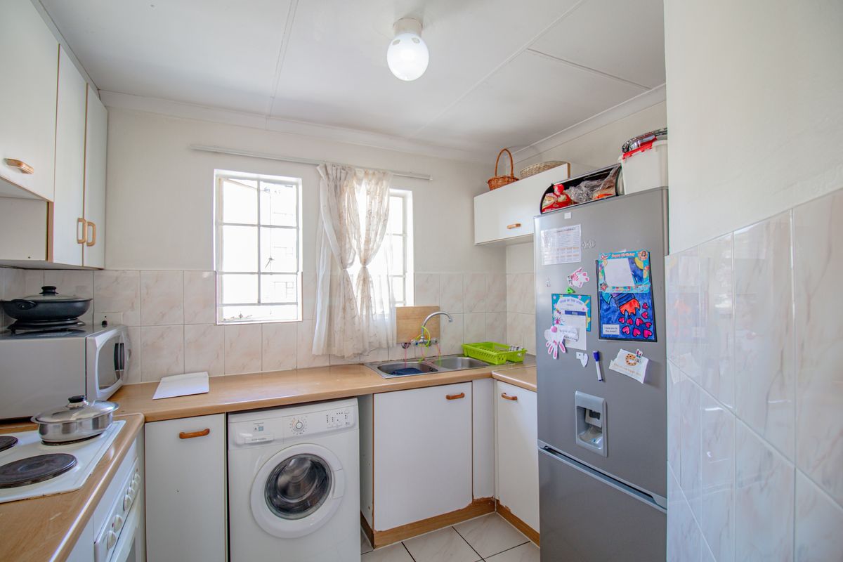 2 Bed and 1 Bath First Floor Apartment in Vorna Valley - Photo 5