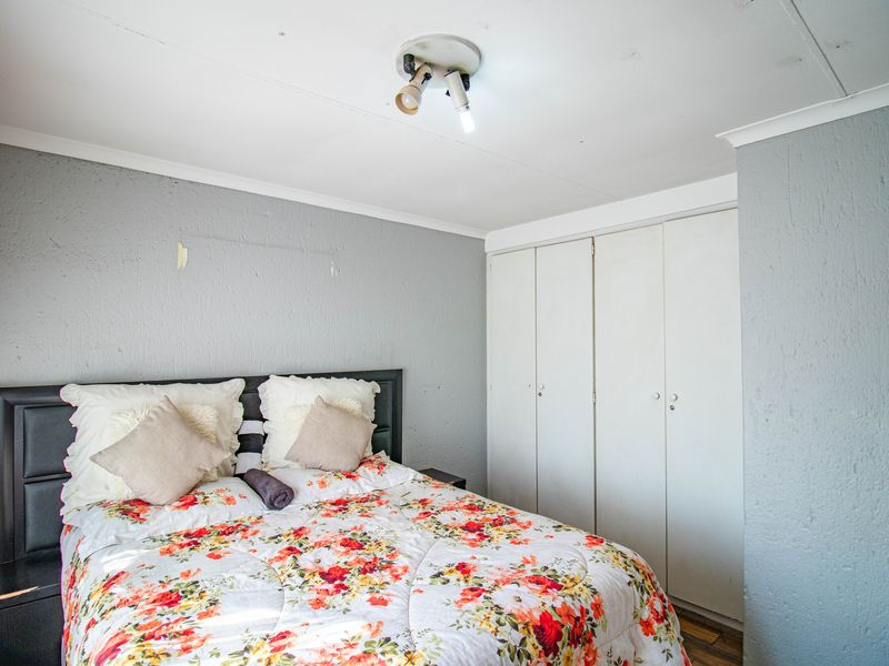 2 Bed and 1 Bath Second Floor Apartment in Vorna Valley - Photo 10