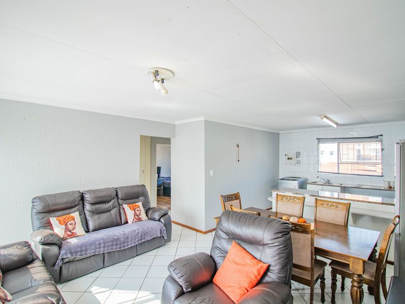 2 Bed and 1 Bath Second Floor Apartment in Vorna Valley - Photo 7