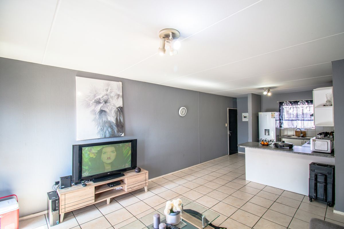 Second Floor Apartment in Vorna Valley - Photo 3