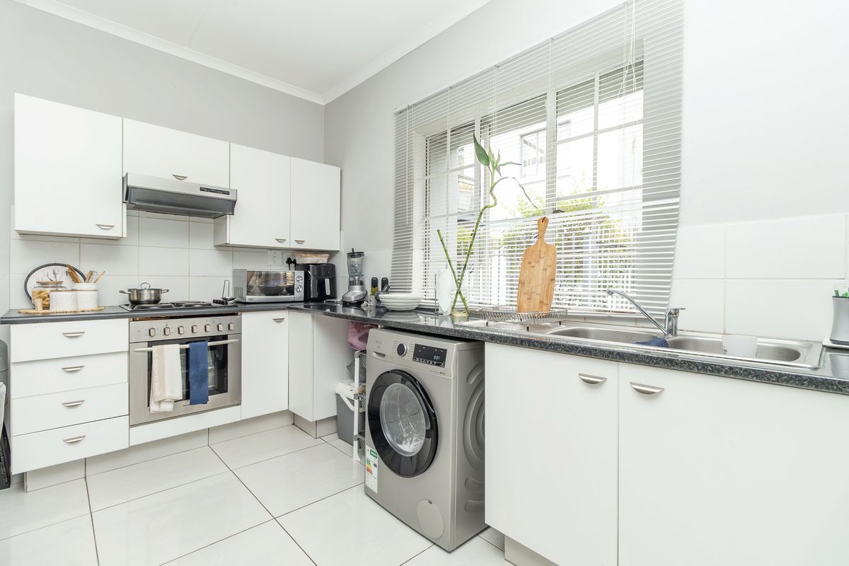 Double the Beds, Double the Baths, Infinite Space - Photo 2