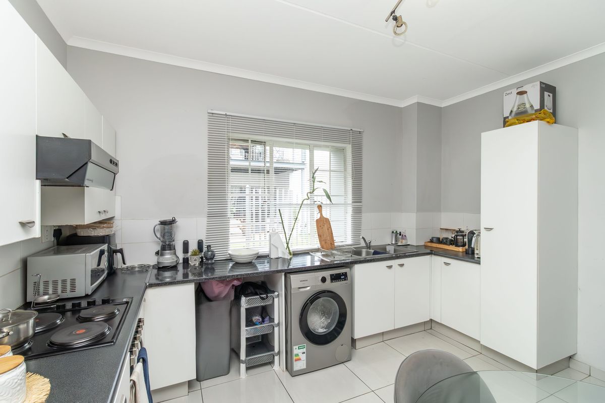 Double the Beds, Double the Baths, Infinite Space - Photo 3