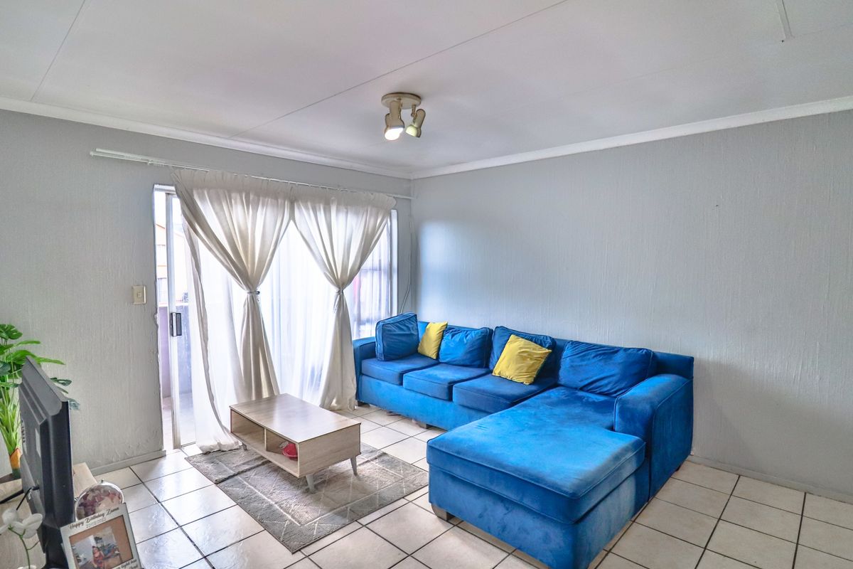 Discover Your Dream Home! - Photo 4