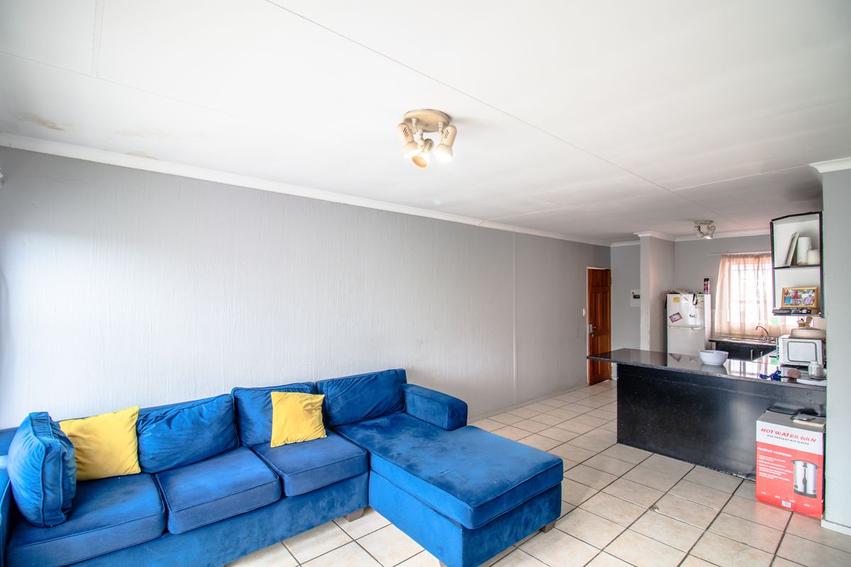 Discover Your Dream Home! - Photo 3