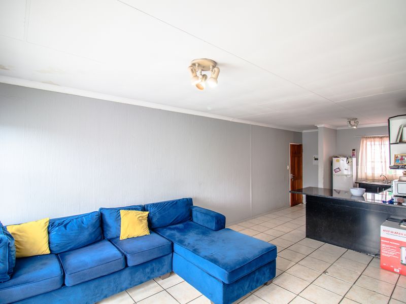 Discover Your Dream Home! - Photo 3