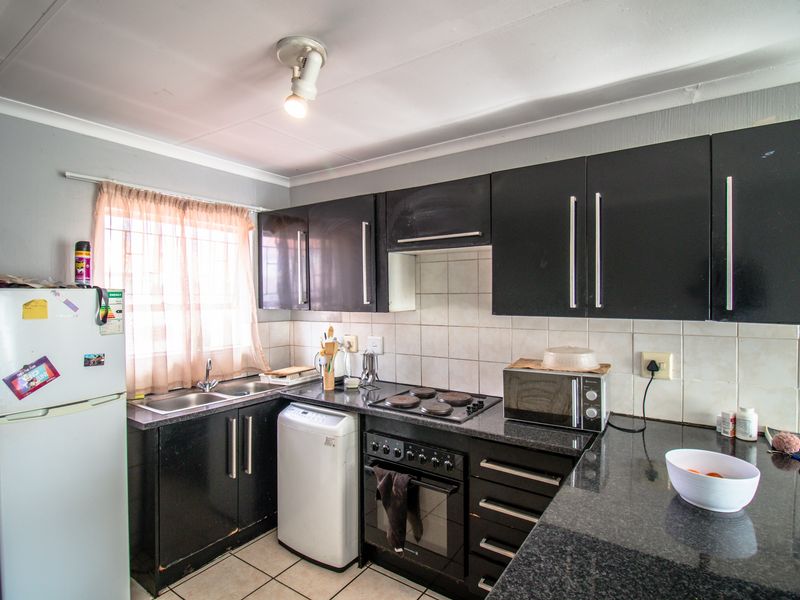 Discover Your Dream Home! - Photo 2