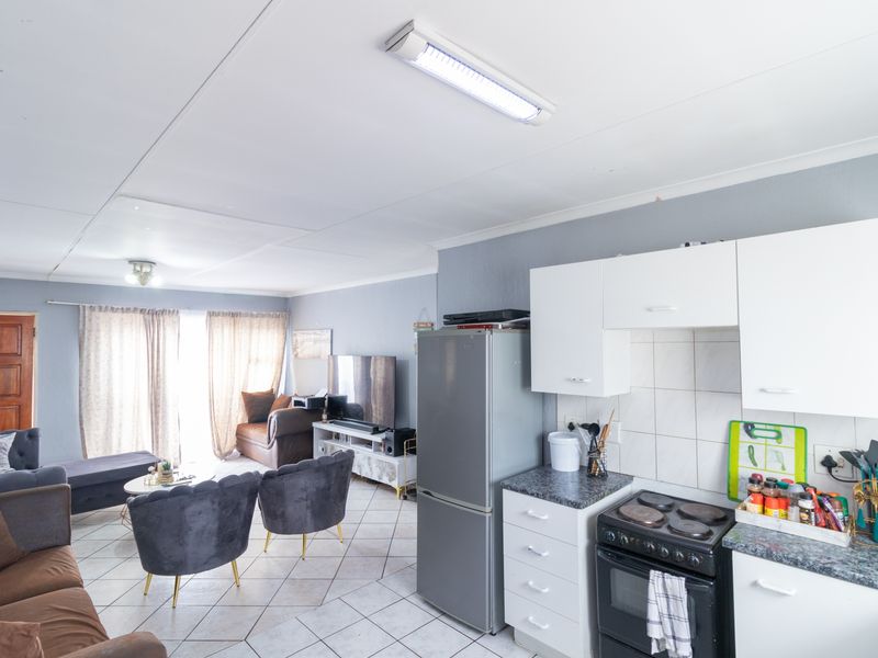 Second Floor Apartment in Vorna Valley - Photo 1