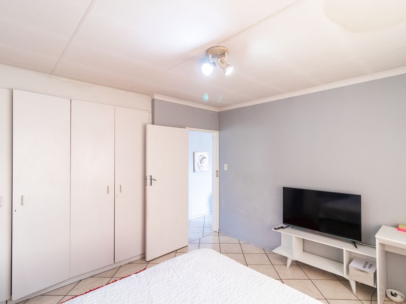 Second Floor Apartment in Vorna Valley - Photo 7