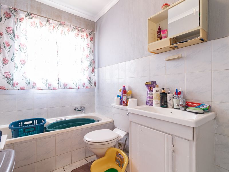 Second Floor Apartment in Vorna Valley - Photo 8