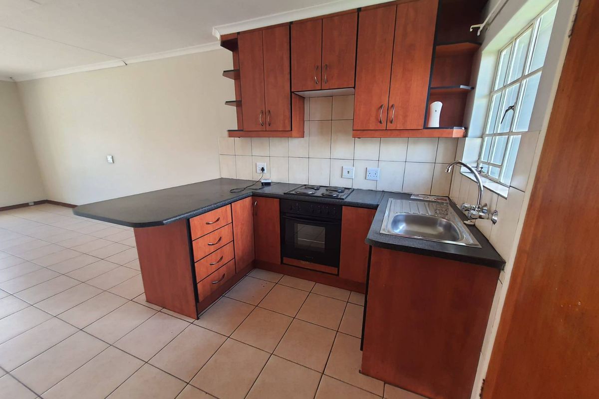 Apartment Rental Monthly In Secunda - Photo 2
