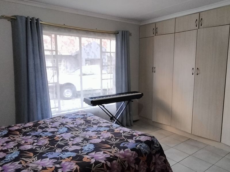 Apartment Rental Monthly In Secunda - Photo 6