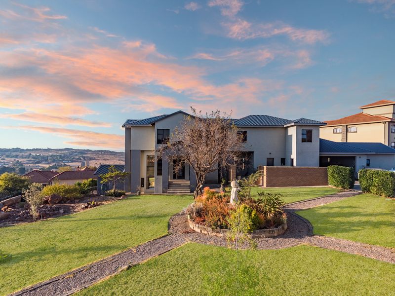 🏡 Massive 2556m2 Estate Living in Heuningklip! | Krugersdorp | Clearview Estate North 🌳 - Photo 10