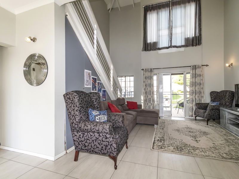 Two Beds Two Baths One Epic Loft - Photo 10