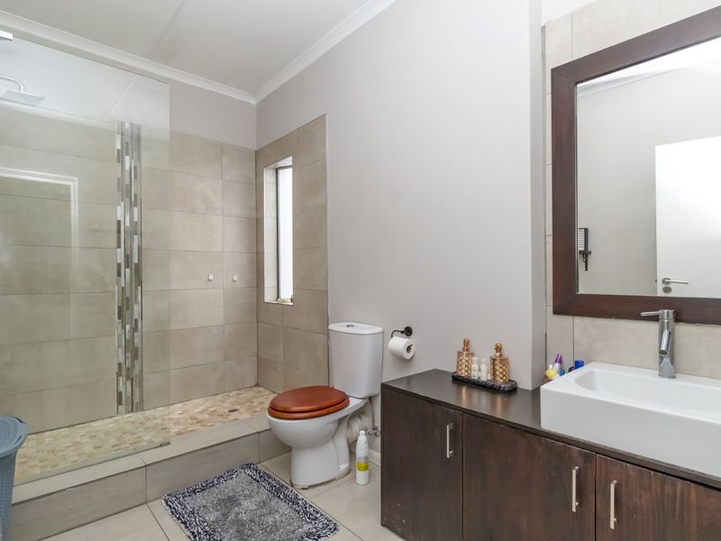 Two Beds Two Baths One Epic Loft - Photo 9