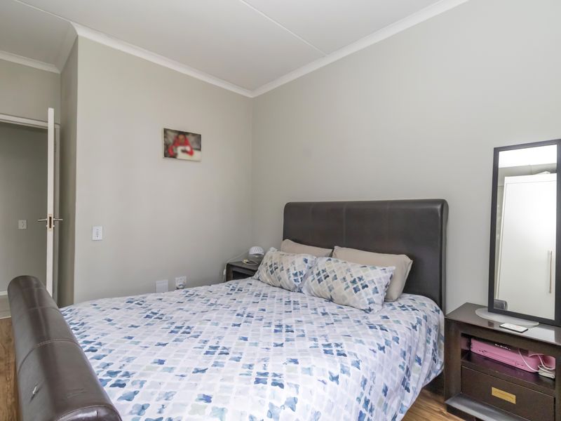 Two Beds Two Baths One Epic Loft - Photo 7