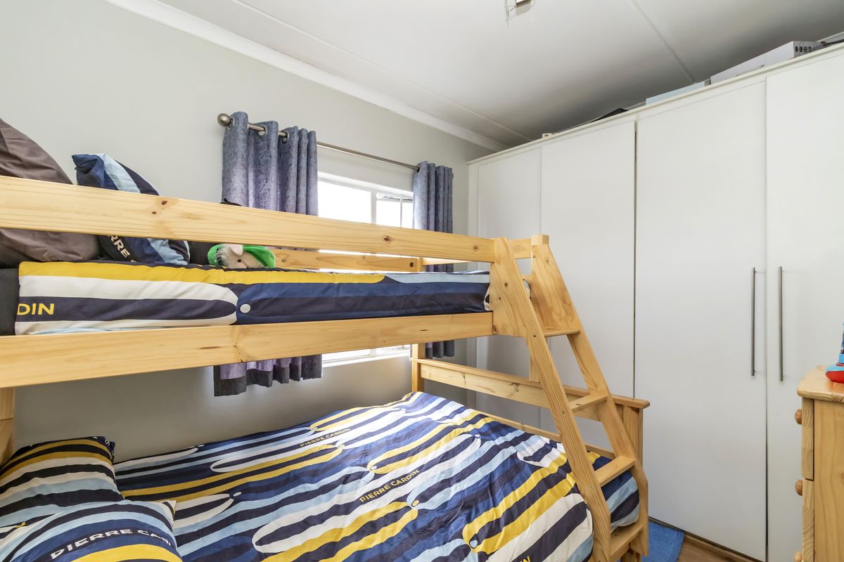 Two Beds Two Baths One Epic Loft - Photo 5