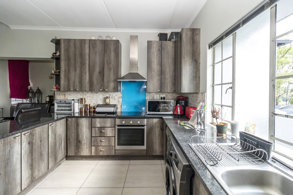 Two Beds Two Baths One Epic Loft - Photo 3