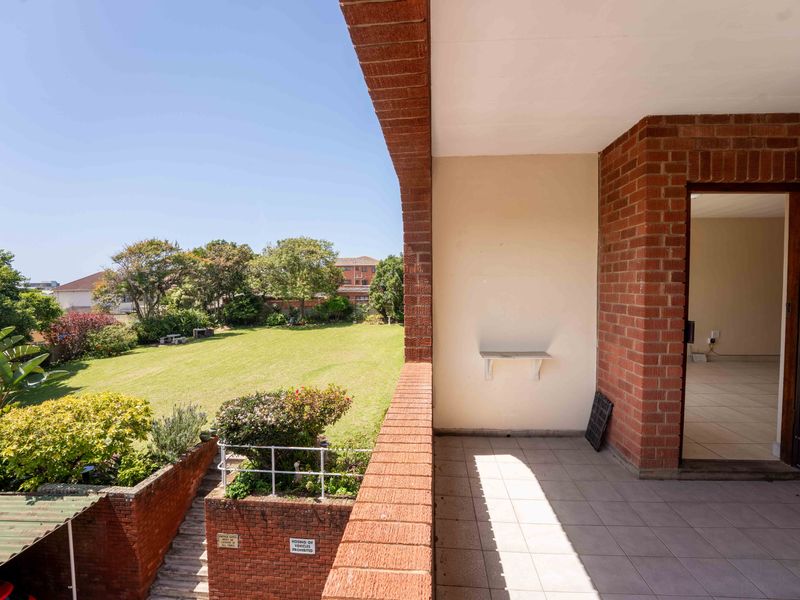 Newly Renovated Apartment in Central Scottburgh - Photo 10