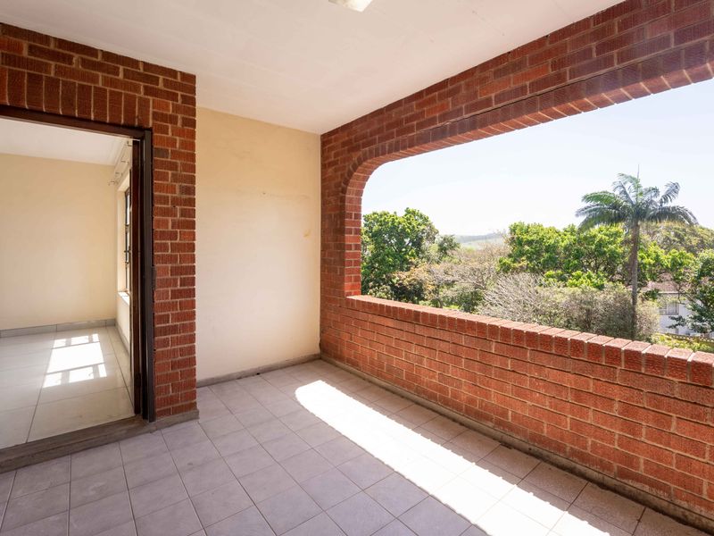Newly Renovated Apartment in Central Scottburgh - Photo 9