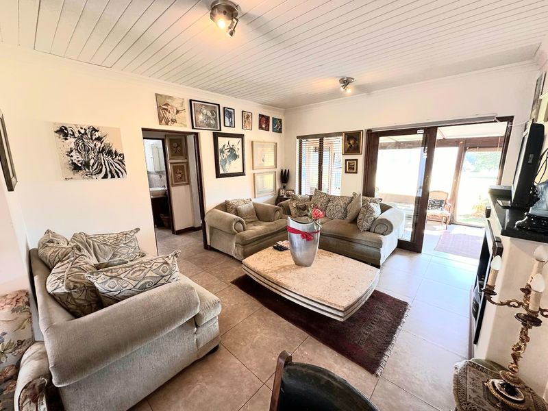 On the Golf Course in Cullinan - Photo 4