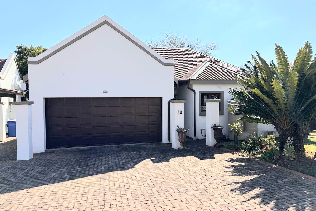 On the Golf Course in Cullinan - Photo 2