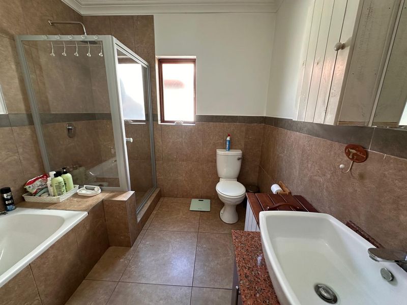 On the Golf Course in Cullinan - Photo 9