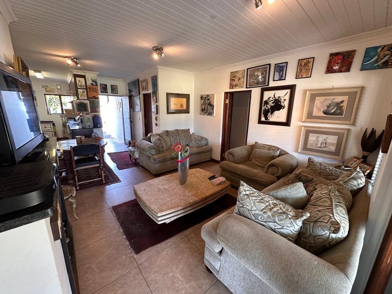 On the Golf Course in Cullinan - Photo 6