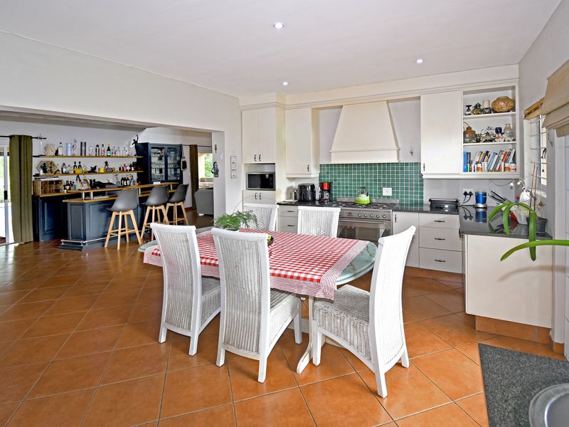 Five-bedroom house for sale in Bridle Park/Sun Valley - Photo 5