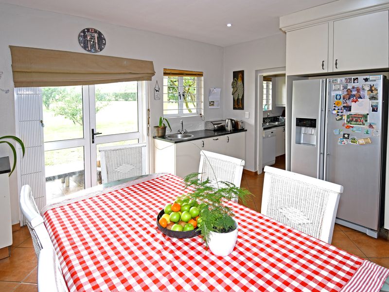 Five-bedroom house for sale in Bridle Park/Sun Valley - Photo 4