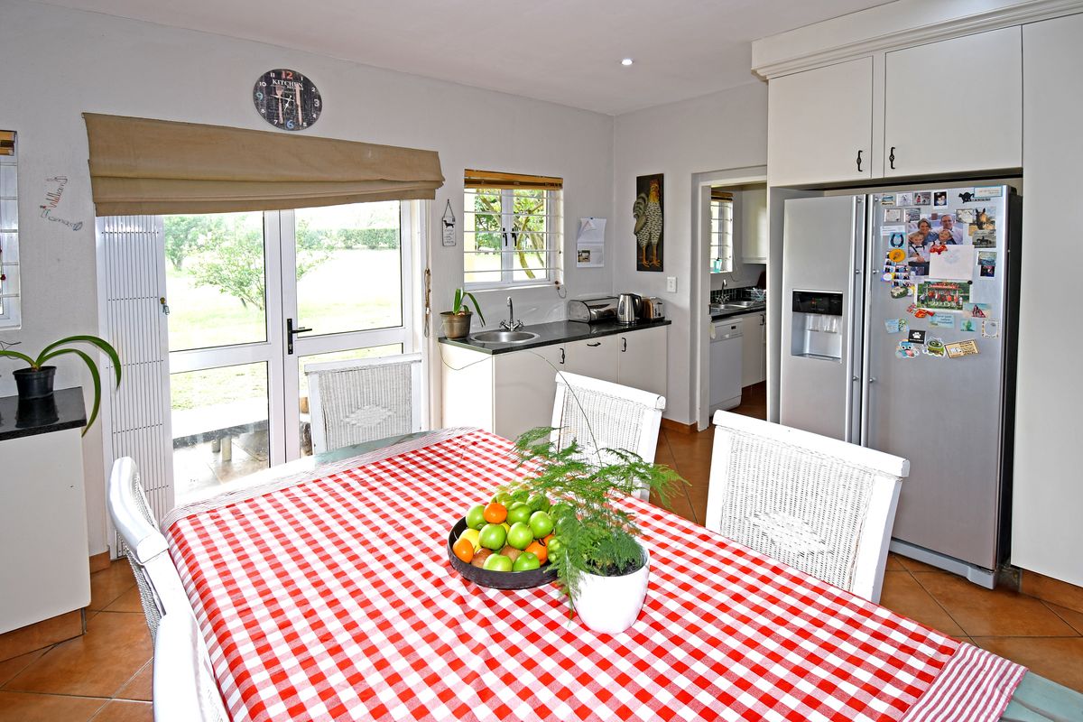 Five-bedroom house for sale in Bridle Park/Sun Valley - Photo 4