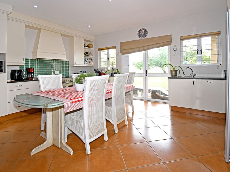 Five-bedroom house for sale in Bridle Park/Sun Valley - Photo 3