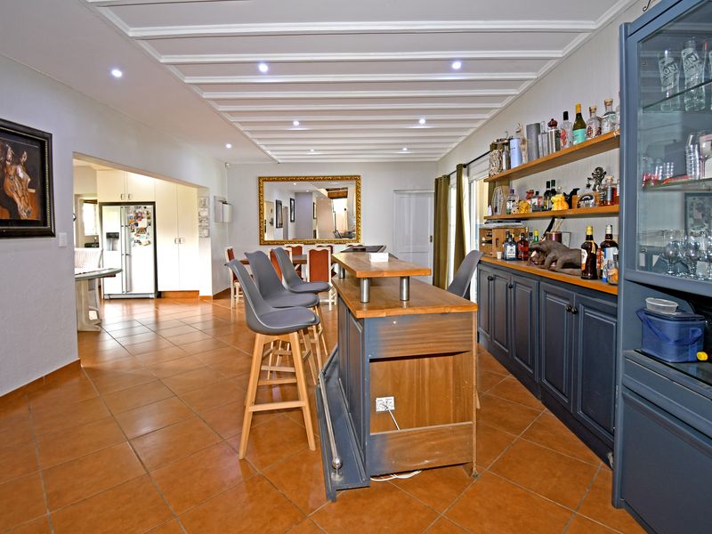 Five-bedroom house for sale in Bridle Park/Sun Valley - Photo 8